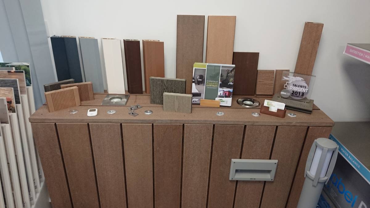 BOIS COMPOSITE | L Création paysage Showroom et point de vente à Saint-Louis dans le Haut-Rhin Saint-Louis 1